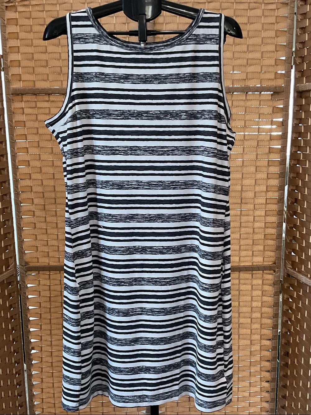 Columbia Sleeveless Midi Dress in Black and White with POCKETS